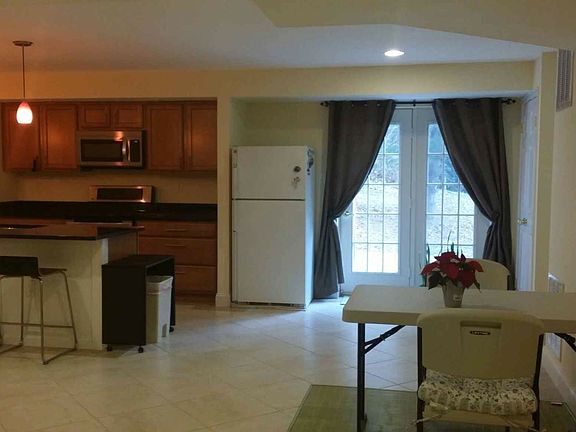 Kitchen/Seperate entrance