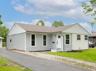 2710 Hawk Ln, Rolling Meadows, IL 60008