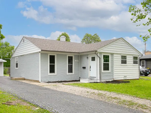 2710 Hawk Ln, Rolling Meadows, IL 60008