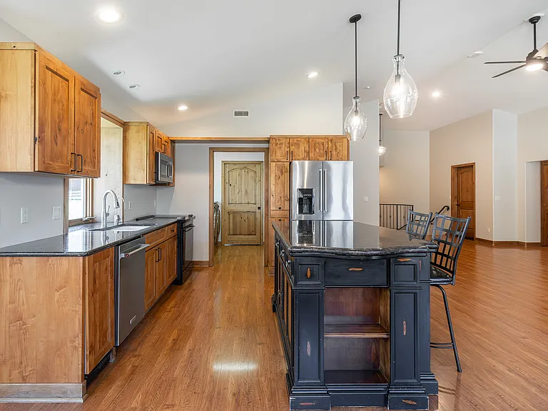 13 Laird Ln — Photo 4