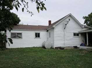 9386 S Brown Rd, Fenwick, MI 48834