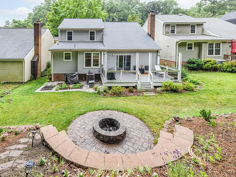 9843 Campbell Dr — Photo 30