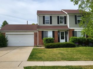 136 Bedford Ave, Sugar Grove, IL 60554