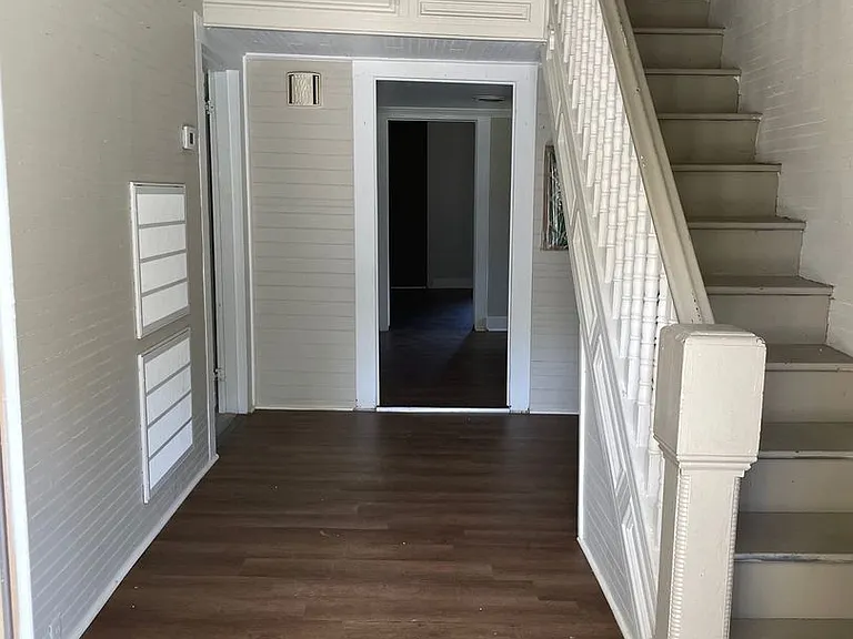 626 Eldorado St — Photo 2