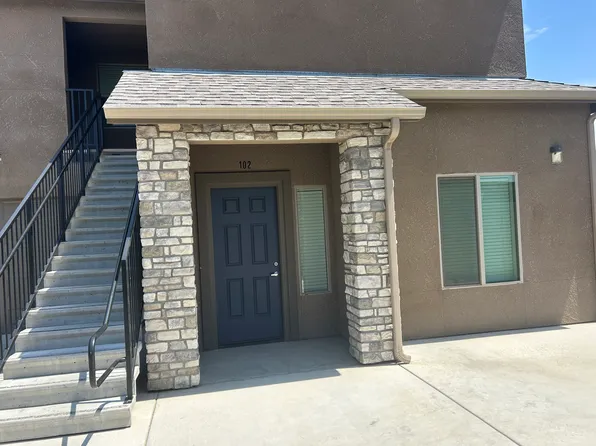 4531 S Silvervale St #101, Visalia, CA 93277