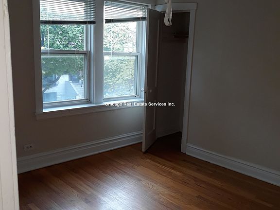 4th image of 3151 W Argyle St