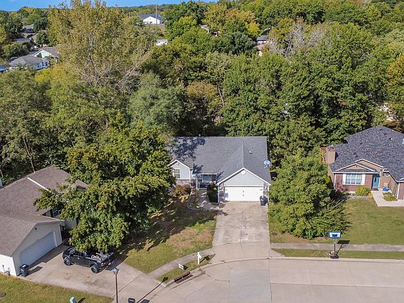 2nd image of 2805 Jonquil Pl