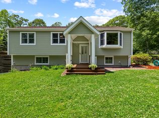 34 Grouse Cir, East Lyme, CT 06333