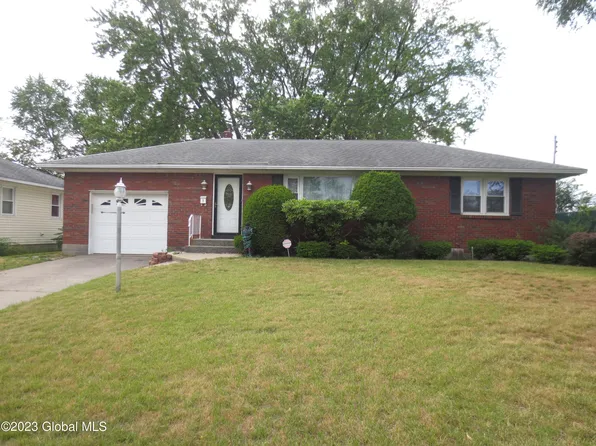 1 Martin Terrace, Colonie, NY 12205