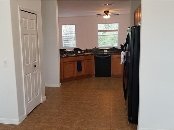 4th image of 3048 Chessington Dr