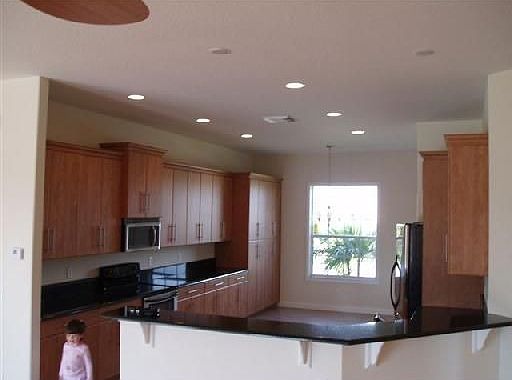 2nd image of 512 SW Prater Ave