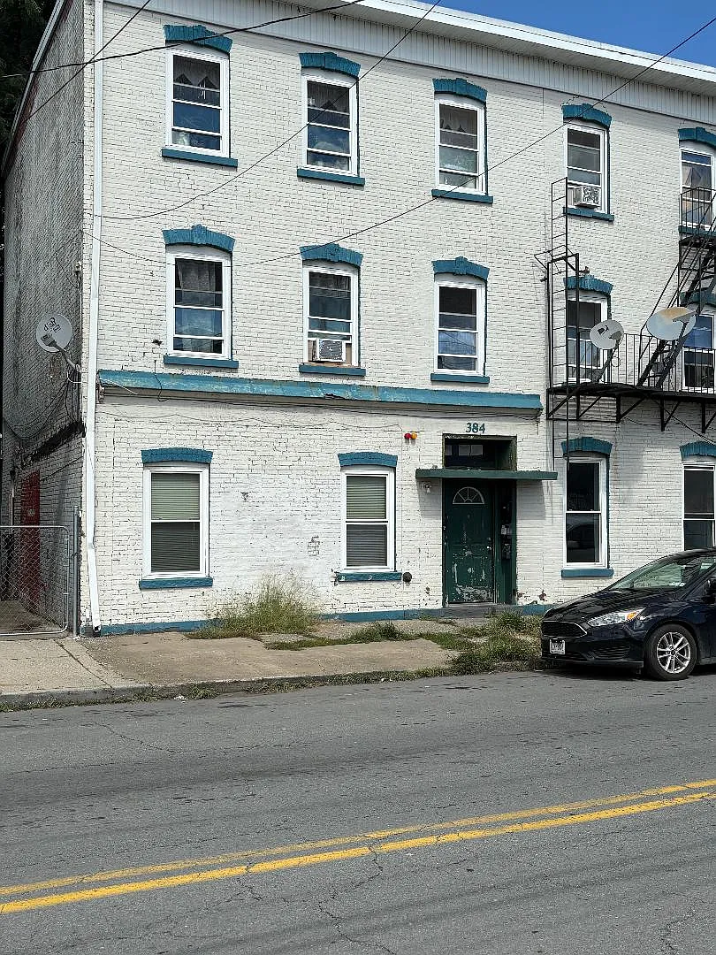 2 bed, $1,750 — Photo 1