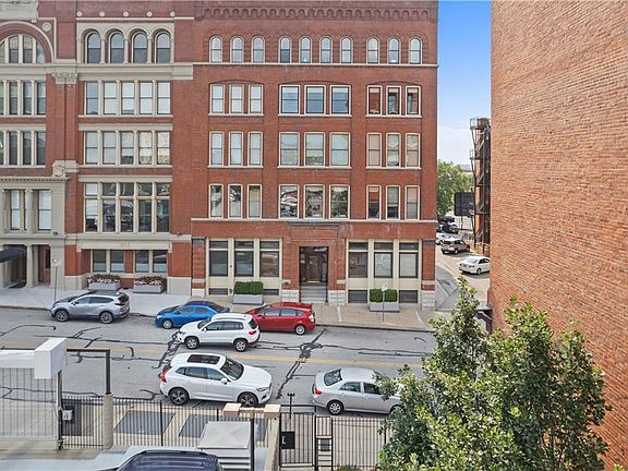 4th image of 612 Central 105 St