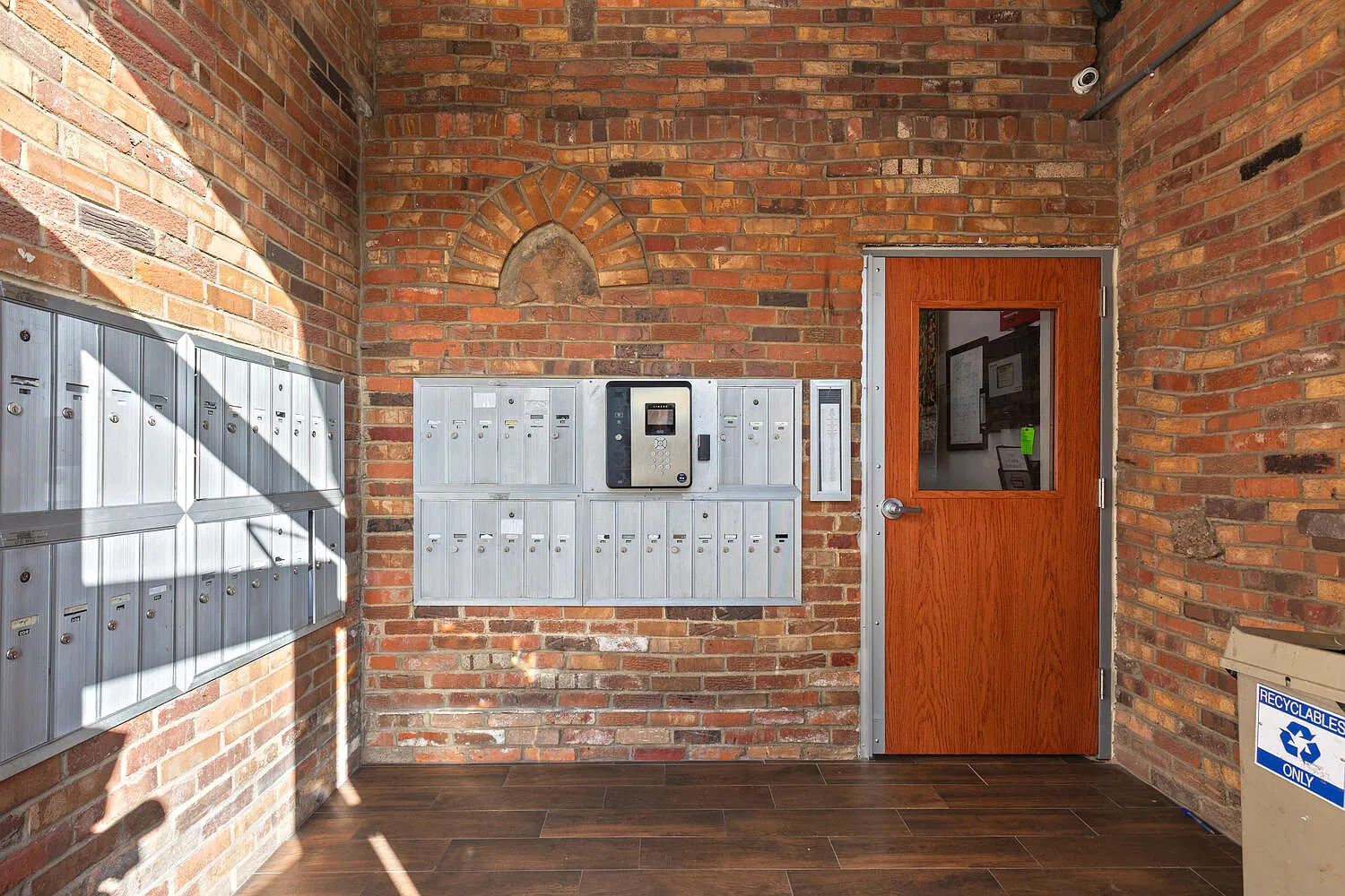 Studio, 434 sqft, $1,200 — Photo 2
