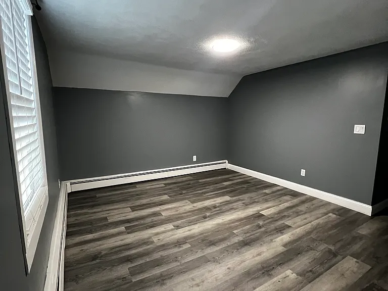 136 Grove Ave #2 — Photo 2