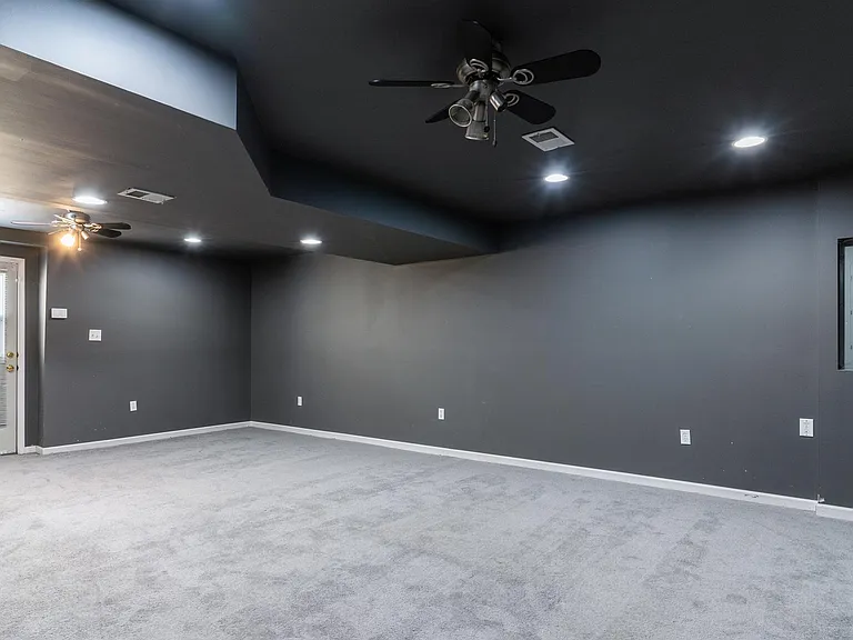 9646 Bergamont Ct — Photo 27