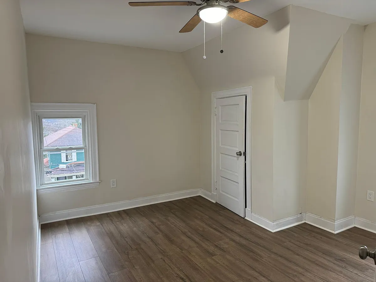Building Photo - 132 Highland Ave #4