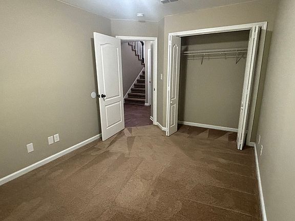 5th image of 1725 Thistlewood Dr #C