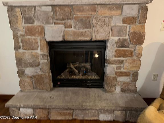 5th image of 105 Remington Cir