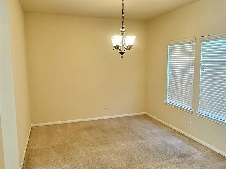 1747 Nichole Woods Dr — Photo 32
