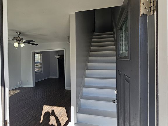 2nd image of 527 Walter St #527
