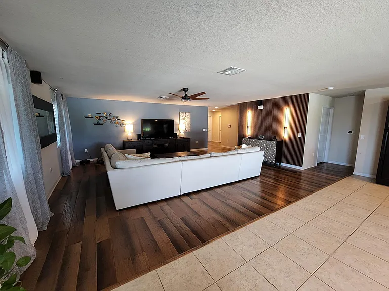 11200 Mickelson Dr — Photo 11