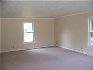 3rd image of 19430 Orchard Heights Dr