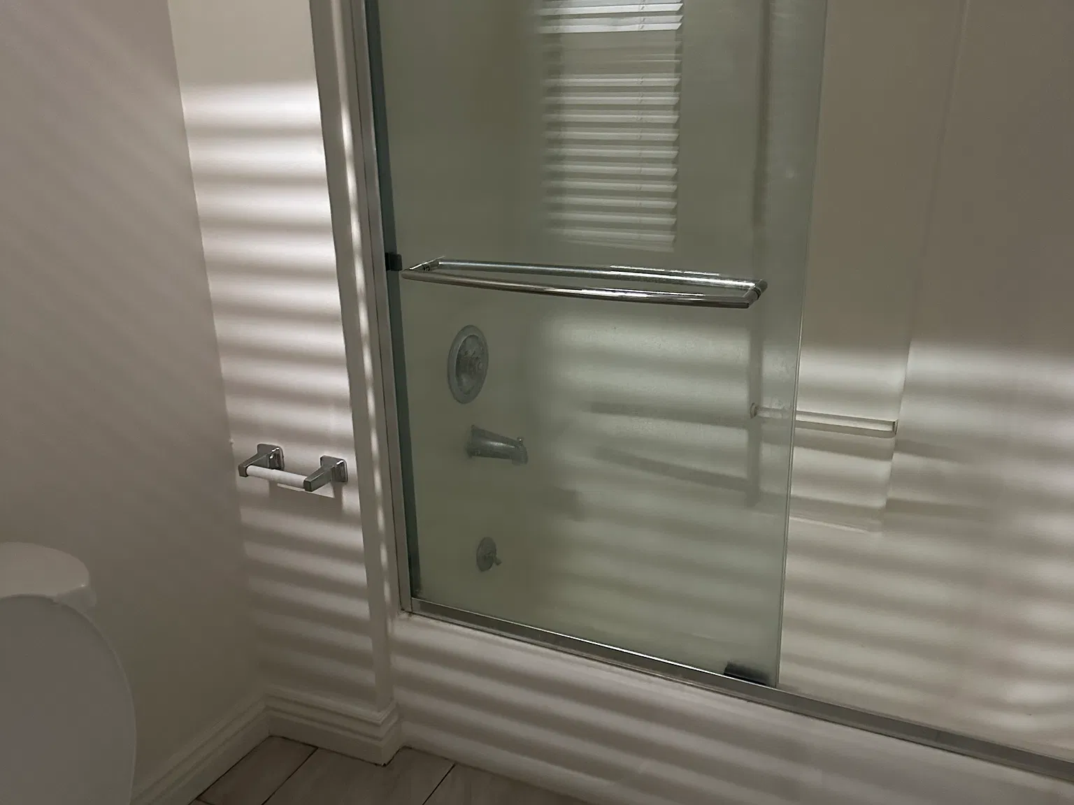 Studio, 350 sqft, $1,800 — Photo 2