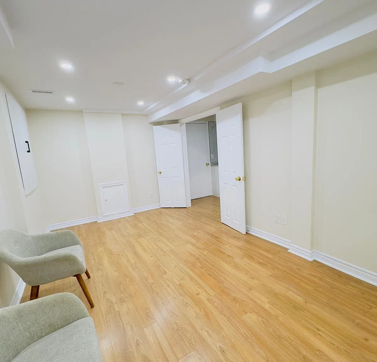 2 bed, $1,900 — Photo 2