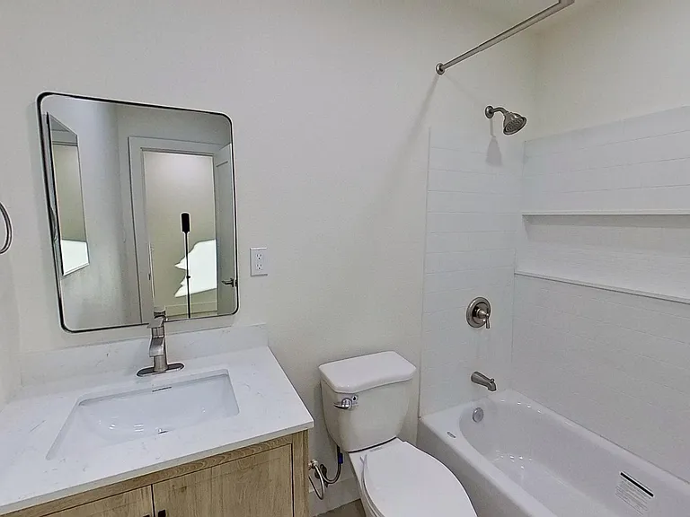 437-443 W Valencia Dr — Photo 52