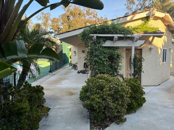 1651 Highland Dr, Solana Beach, CA 92075