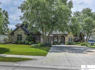 21411 Hickory St, Elkhorn, NE 68022