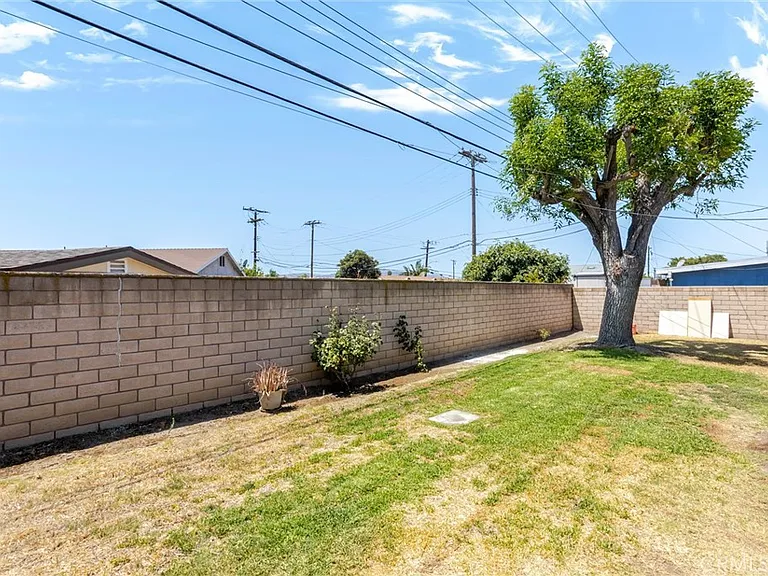18814 Elizondo St — Photo 25