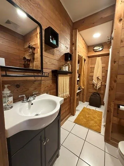 2 bed, 1.0 bath, 1250 sqft, $2,800 — Photo 4