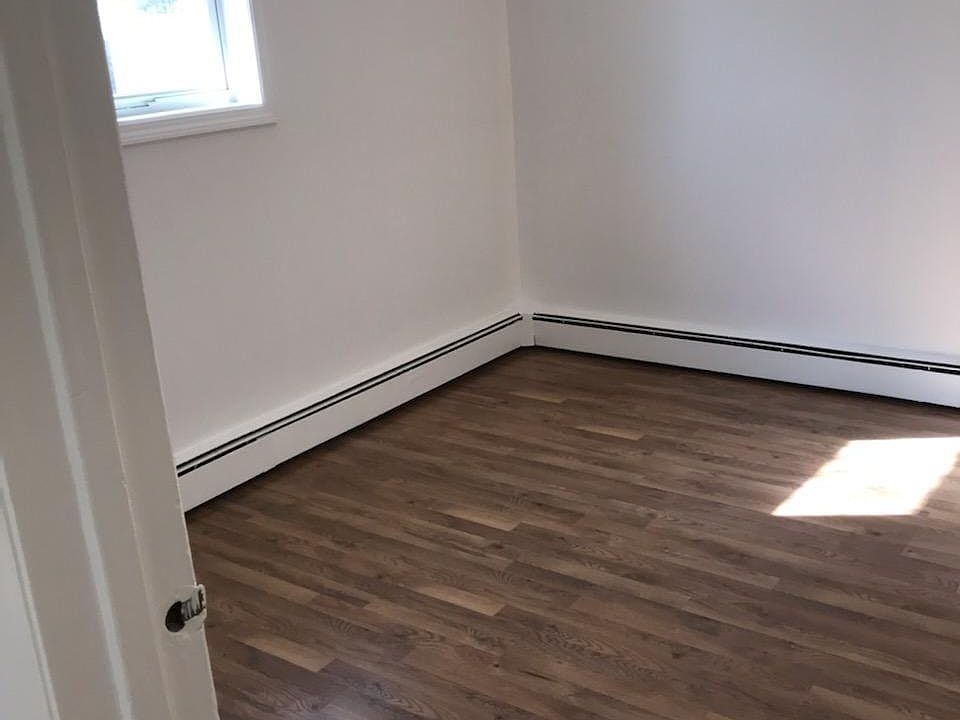 2nd image of 149 Park Ave