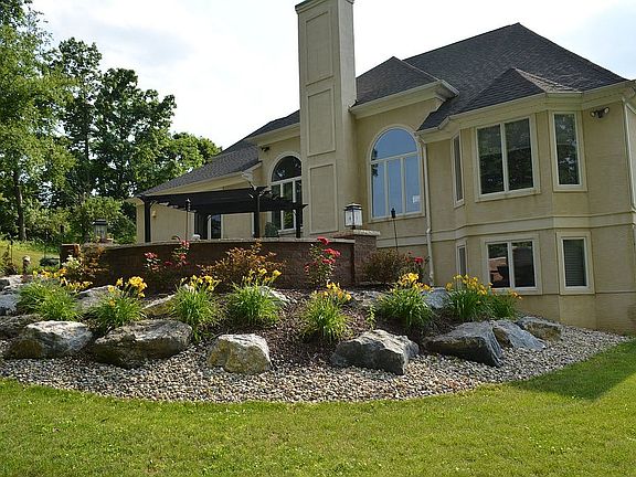 4th image of 2730 Imperial Crest Dr