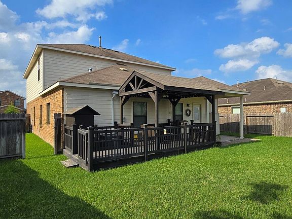 3rd image of 10111 Bitternut Hickory Ln