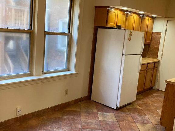 5th image of 8147 S Maryland Ave #3A