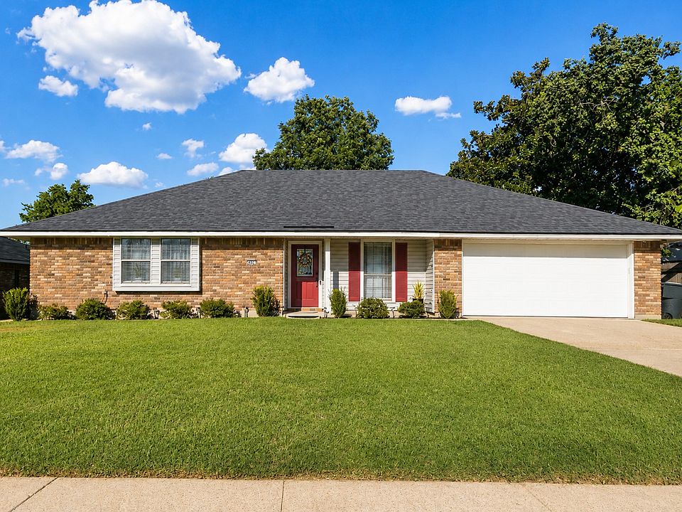 1st image of 402 Southwood Dr