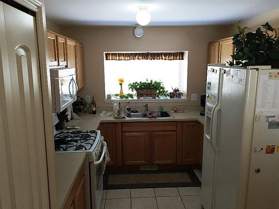 3rd image of 17403 N Lucille Cir