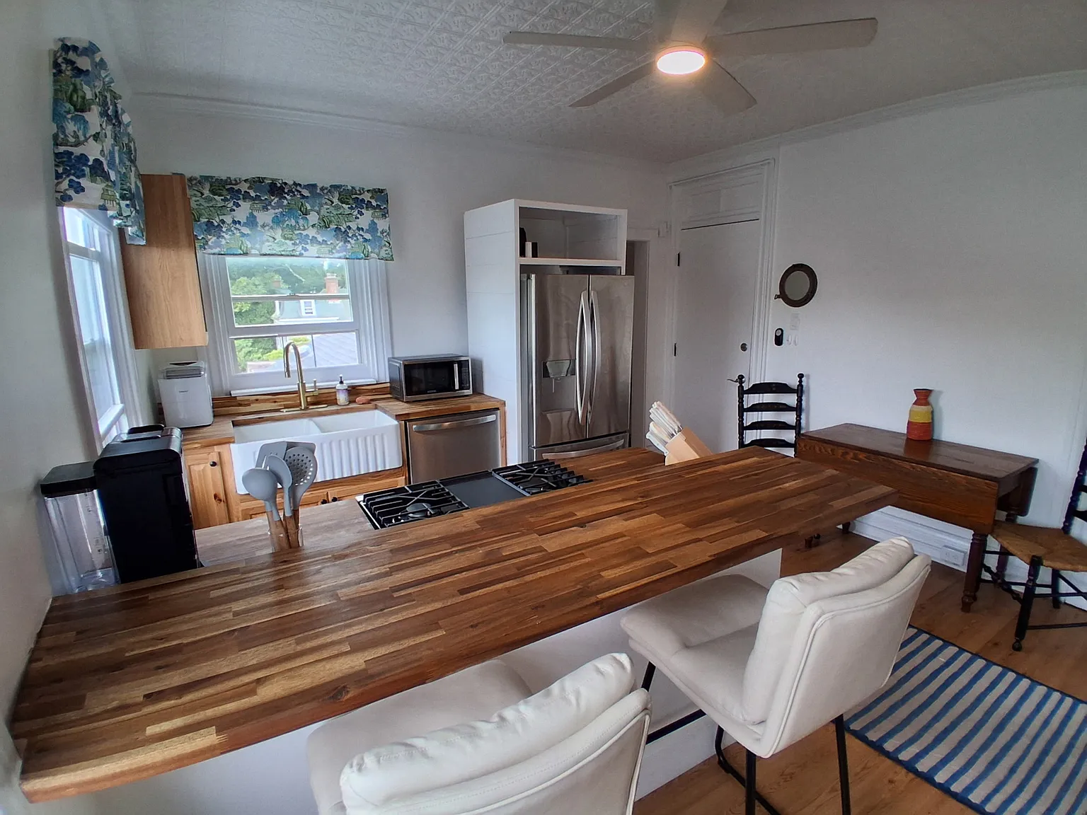 1 bed, 825 sqft, $2,950 — Photo 3