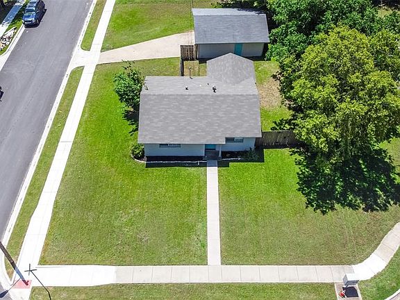 2nd image of 825 Daffodil Cir