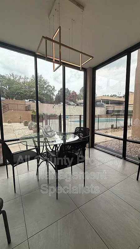 2 bed, 2.0 bath, 1200 sqft, $1,650 — Photo 4