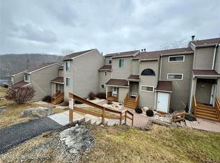 3379 Windemere Dr, Bushkill, PA 18324