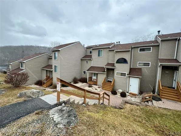 3379 Windemere Dr, Bushkill, PA 18324