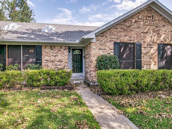 3rd image of 3014 Berkshire Dr