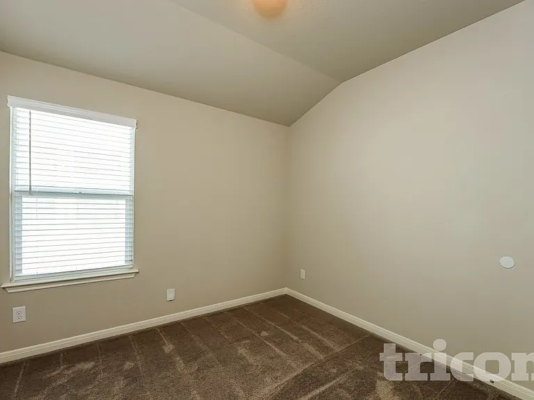 13519 Paxton Blvd — Photo 12