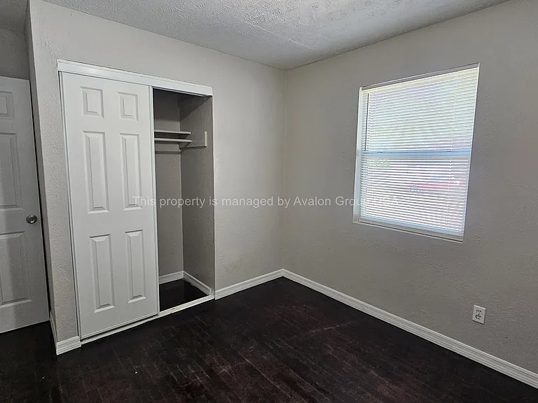 2415 N Canal St — Photo 21
