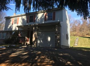 2391 Ringhoffer Rd, Bethlehem, PA 18015