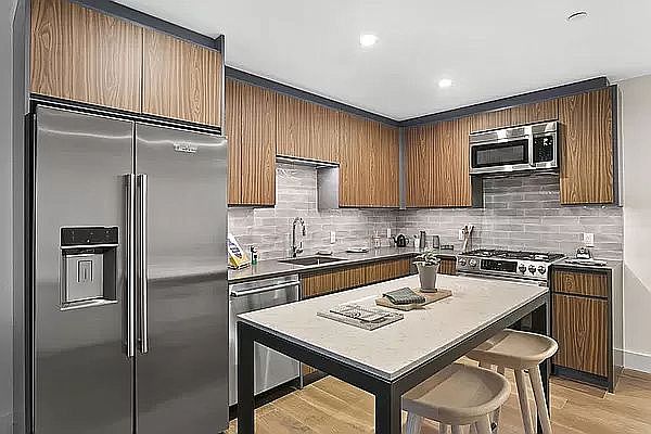 1st image of 325 Lafayette Ave APT 5A